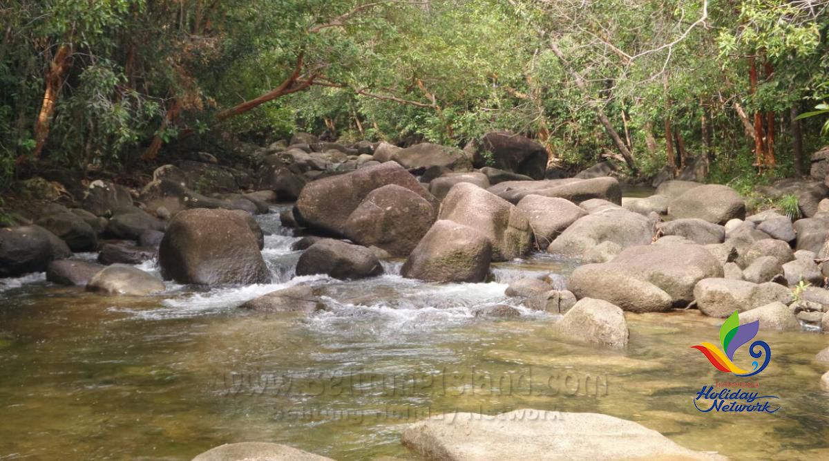 belitung destination Batu Mentas