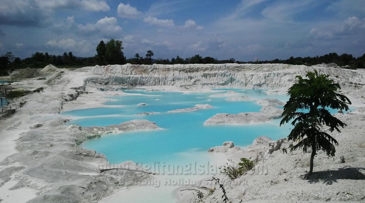 جدول اليوم #3 - الوجهة Danau Kaolin| Kaolin Lake|高岭土湖|بحيرة كاولين